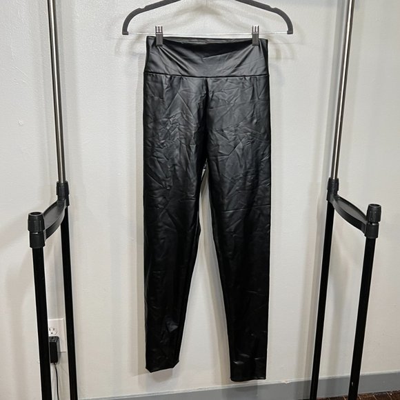 SOLD Windsor liquid look leggings - Picture 2 of 7